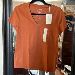 Small Universal Thread tshirt NWT